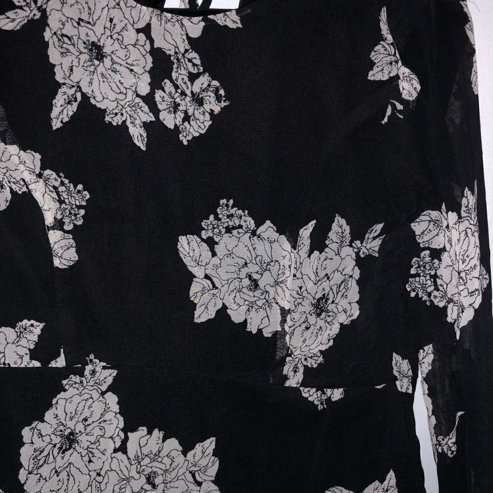 Black Floral Print Long Sleeve Dress - Picture 4 of 11